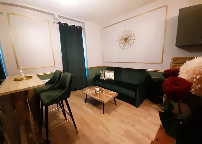 Guernica Apartment Paris Montmartre
